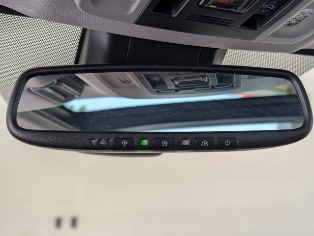 Vehicle image 29 of 44