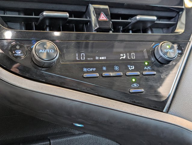 Vehicle image 22 of 44