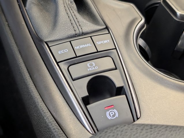 Vehicle image 26 of 44