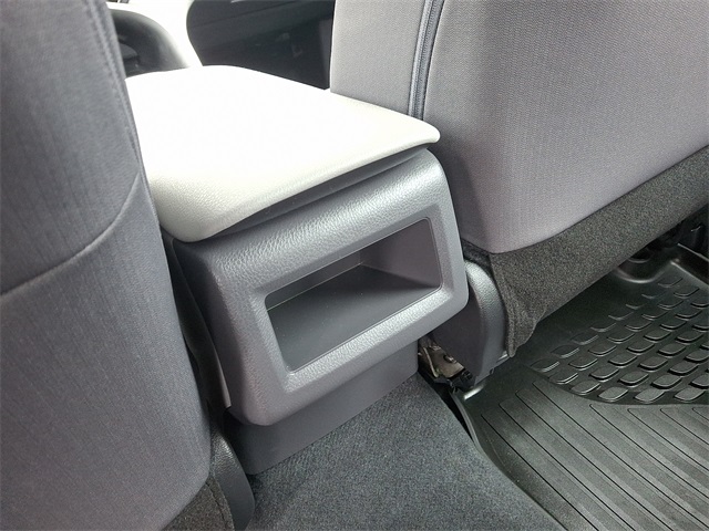 Vehicle image 11 of 37