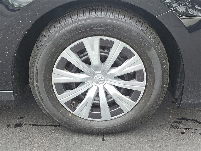 Vehicle image 8 of 37
