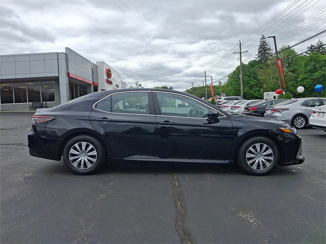 Vehicle image 4 of 37