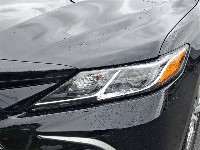 Vehicle image 9 of 37