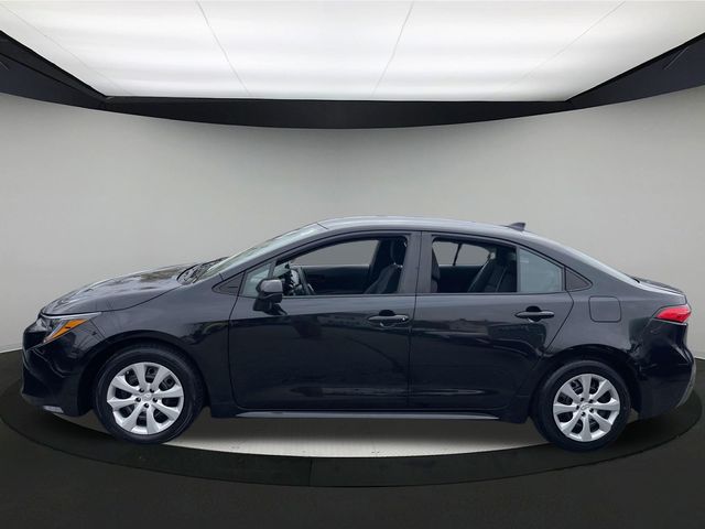 Vehicle image 2 of 32