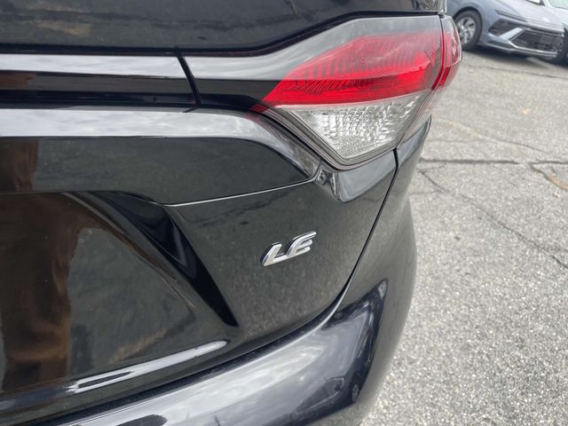 Vehicle image 9 of 32