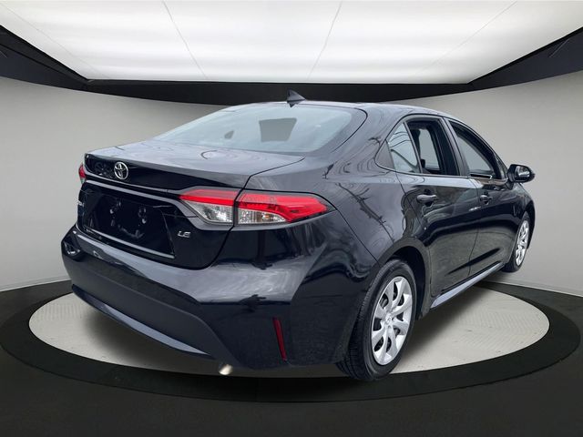 Vehicle image 3 of 32