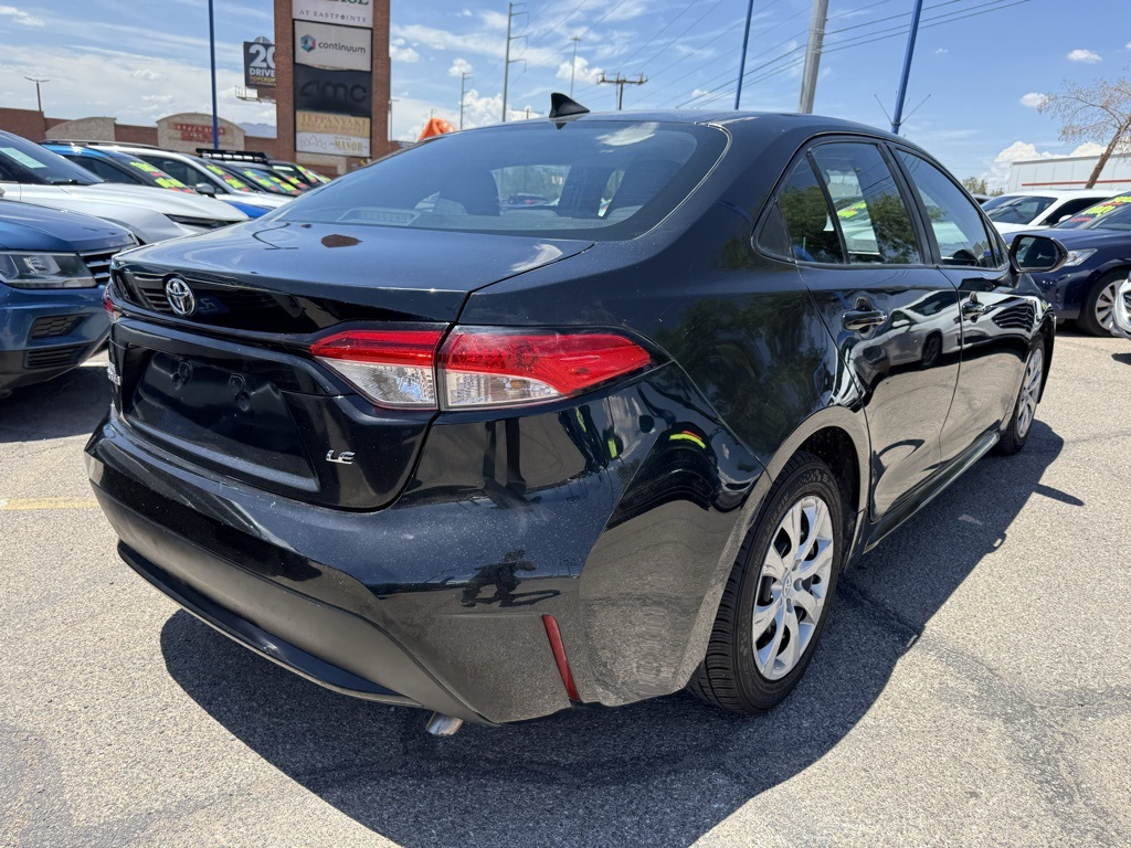 Vehicle image 4 of 21