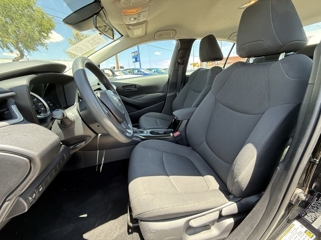 Vehicle image 12 of 21