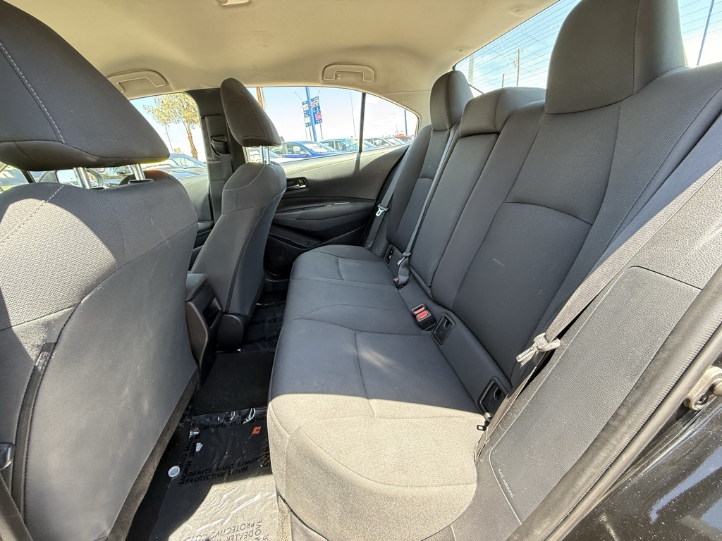 Vehicle image 9 of 21