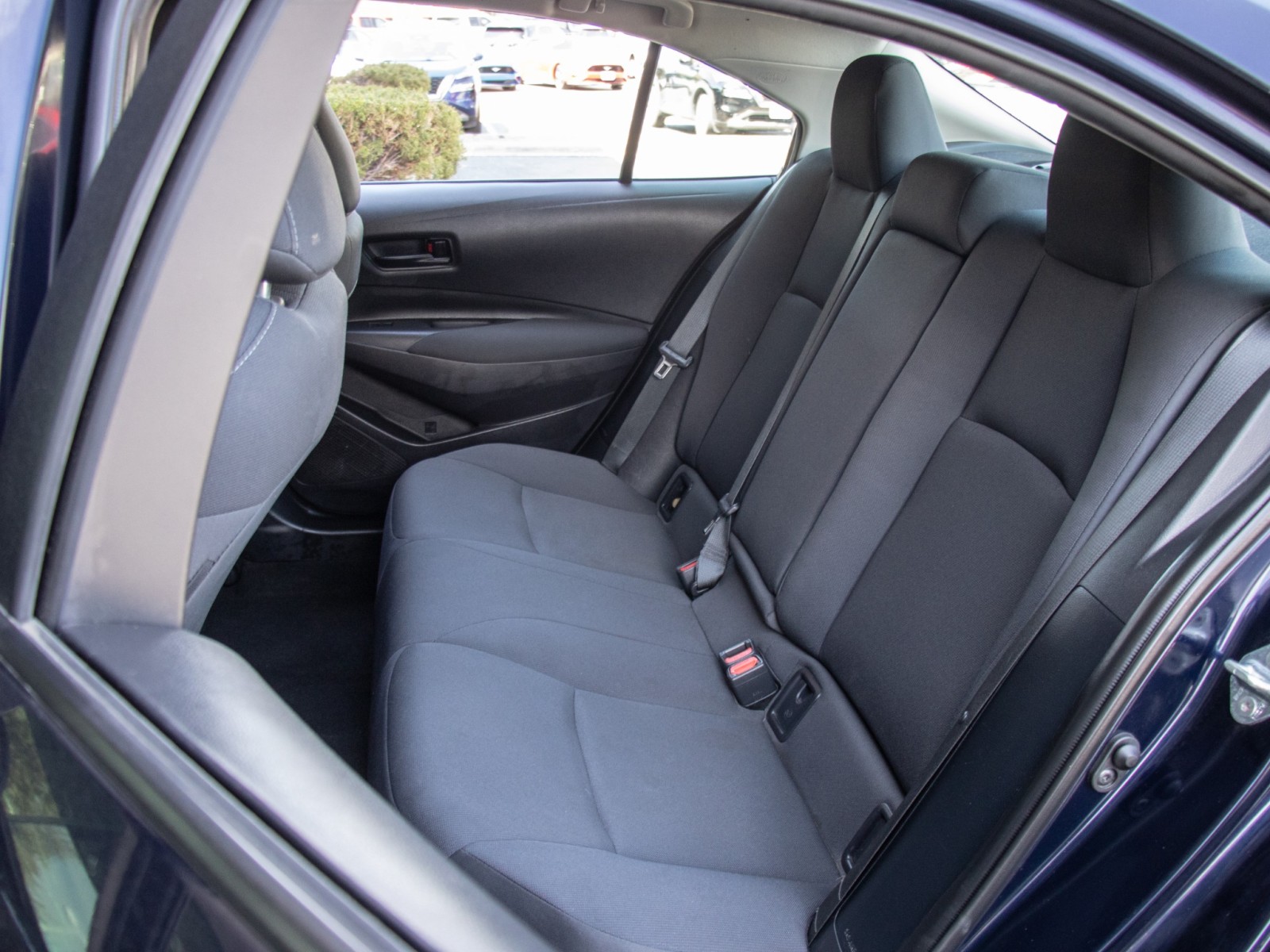 Vehicle image 21 of 23