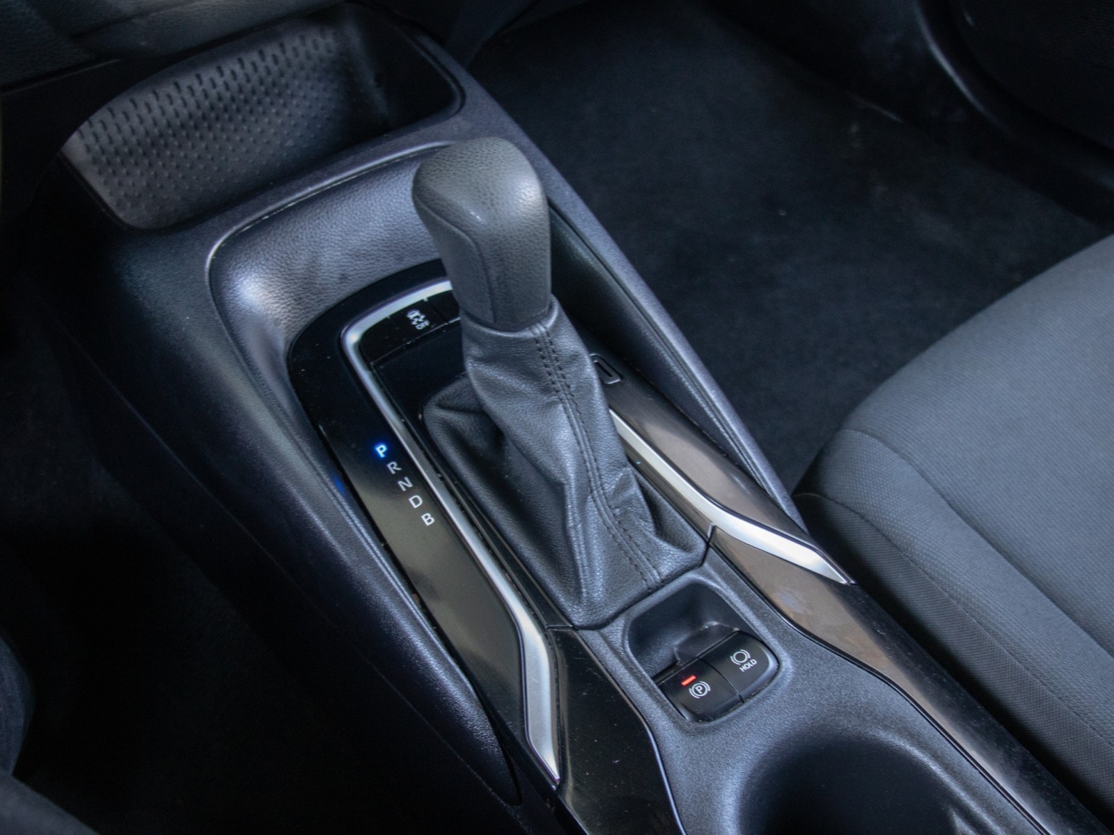 Vehicle image 16 of 23