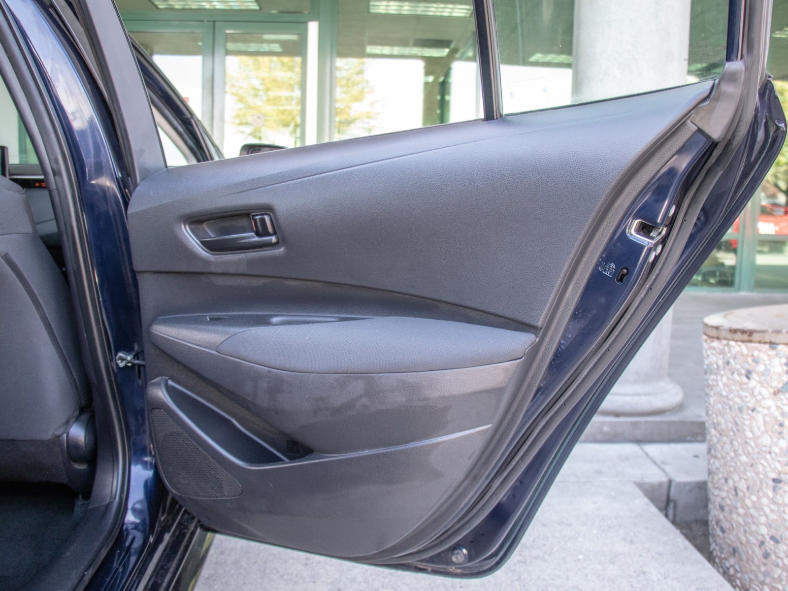 Vehicle image 22 of 23