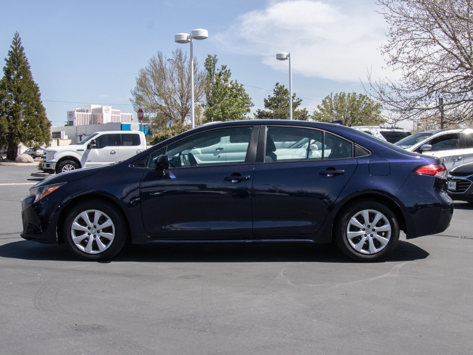 Vehicle image 7 of 23