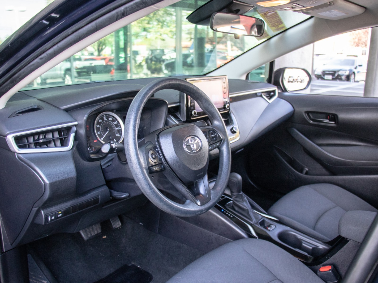 Vehicle image 10 of 23