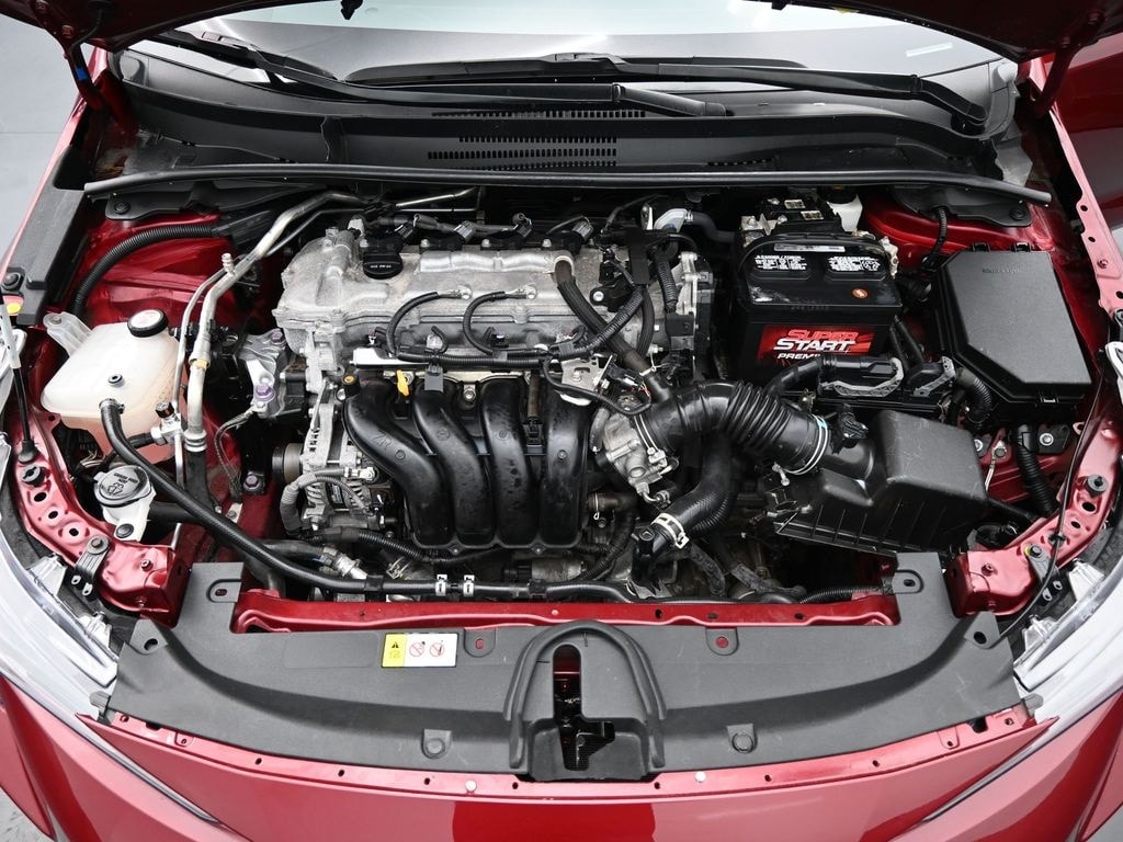 Vehicle image 8 of 10