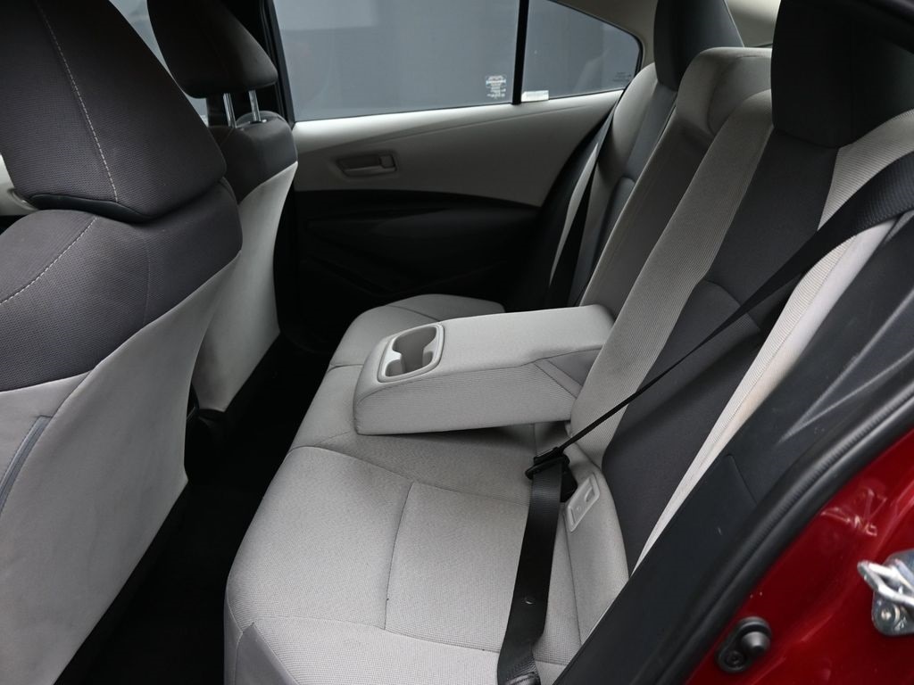 Vehicle image 6 of 10
