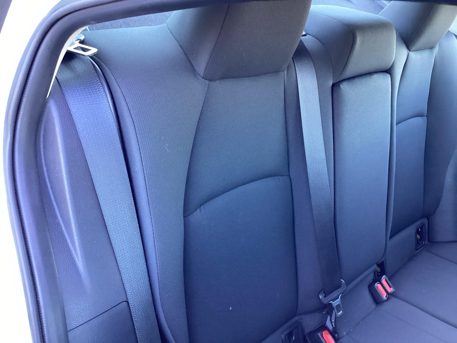 Vehicle image 21 of 30