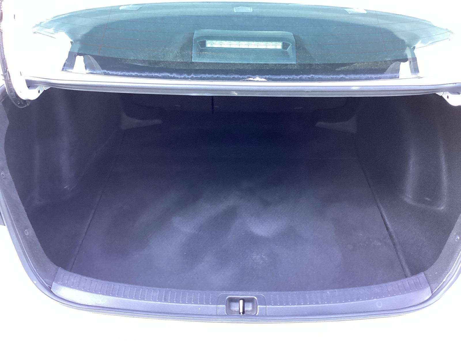 Vehicle image 23 of 30