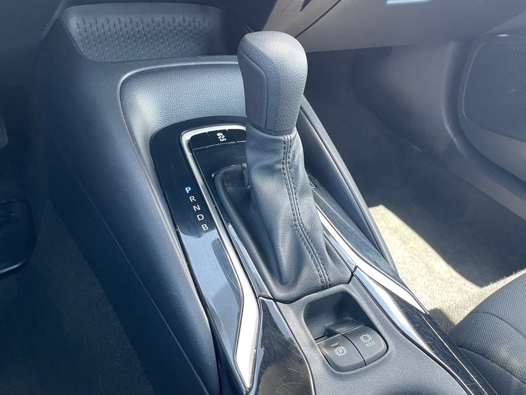 Vehicle image 17 of 31