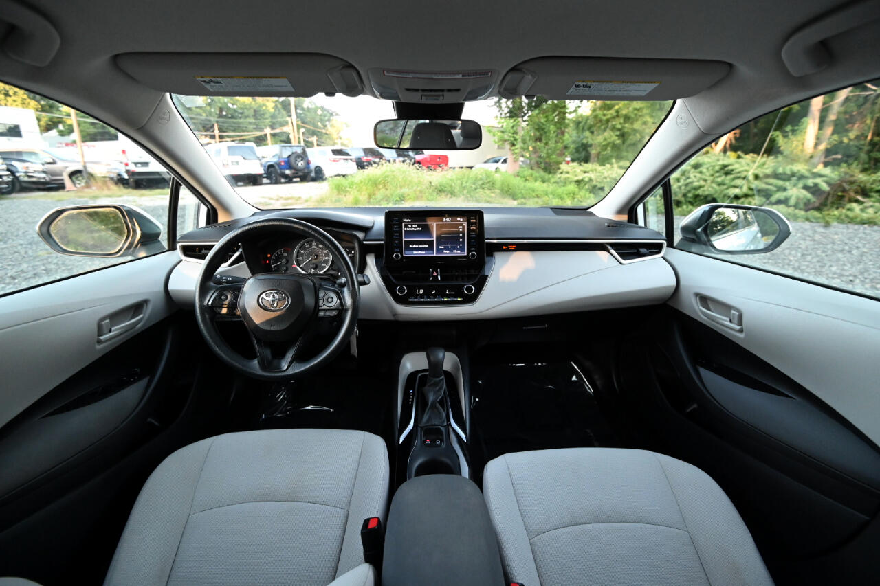 Vehicle image 18 of 42