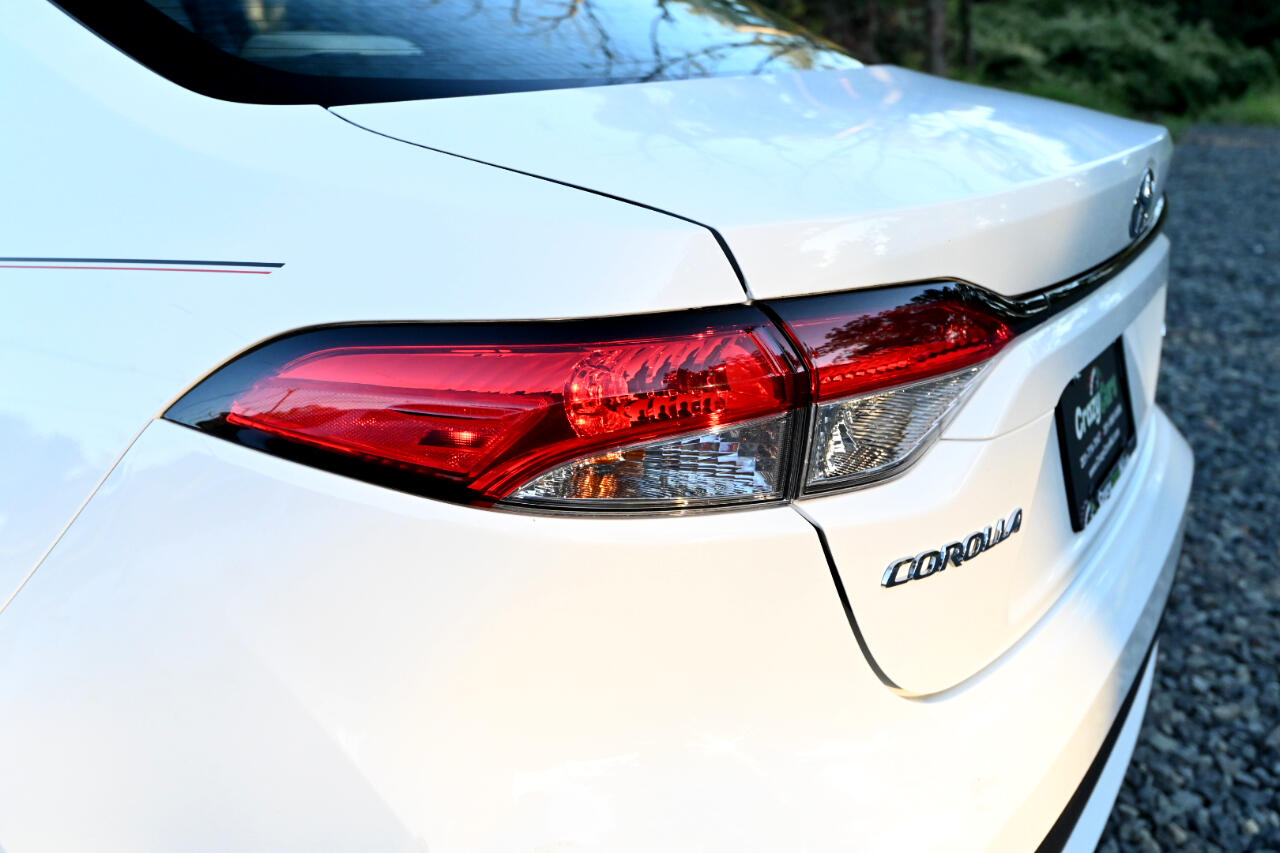 Vehicle image 12 of 42