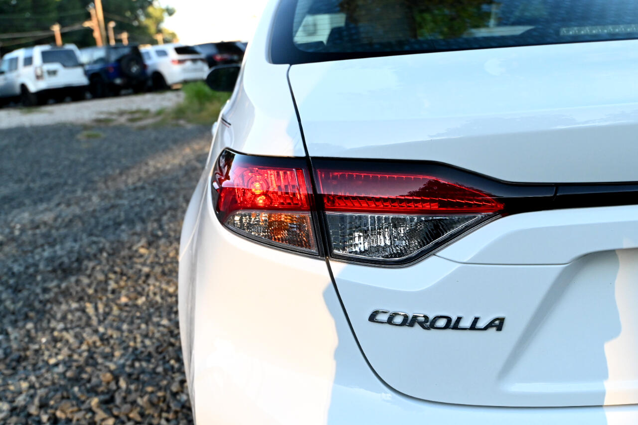 Vehicle image 13 of 42