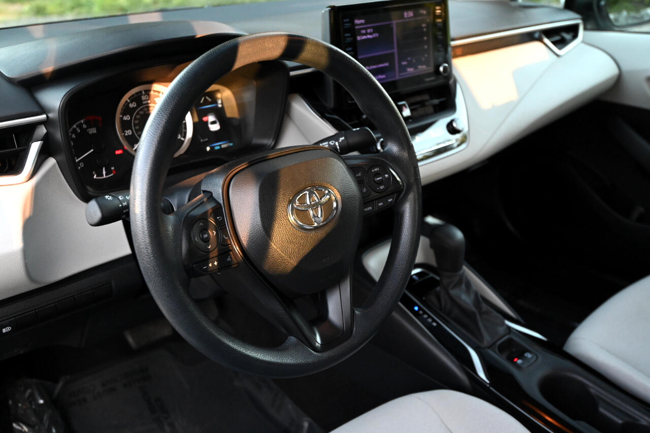 Vehicle image 34 of 42