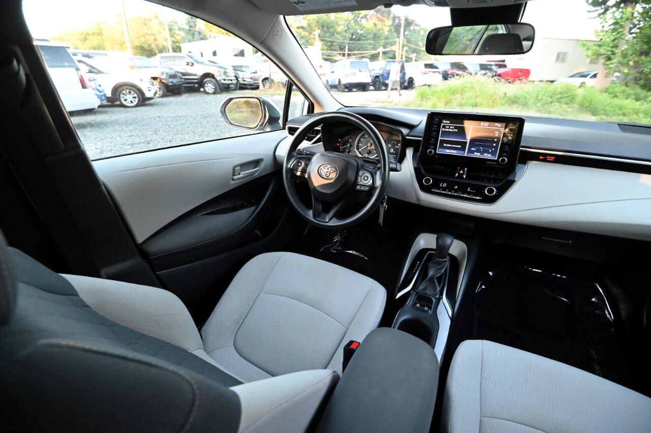 Vehicle image 22 of 42