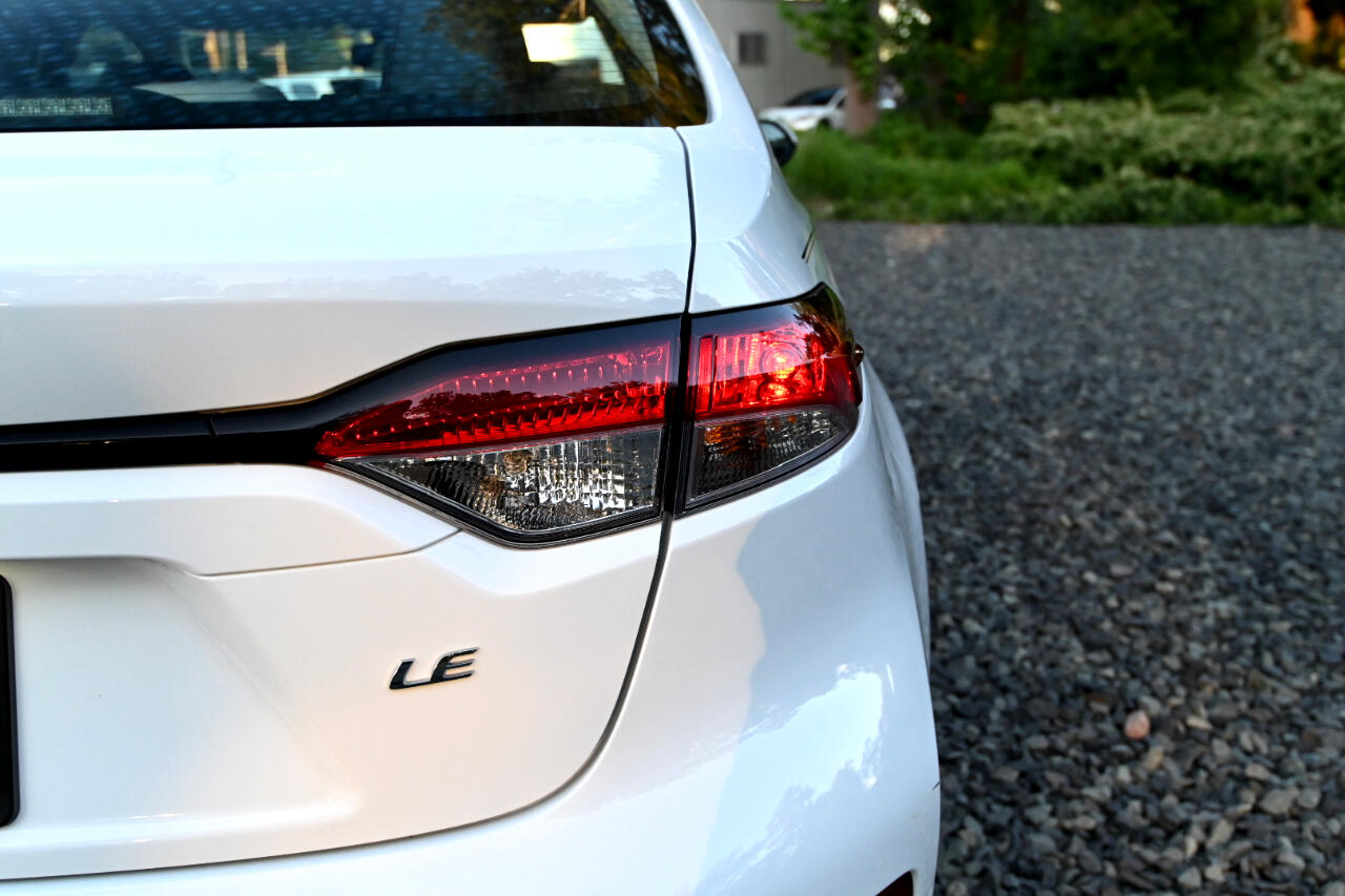 Vehicle image 14 of 42