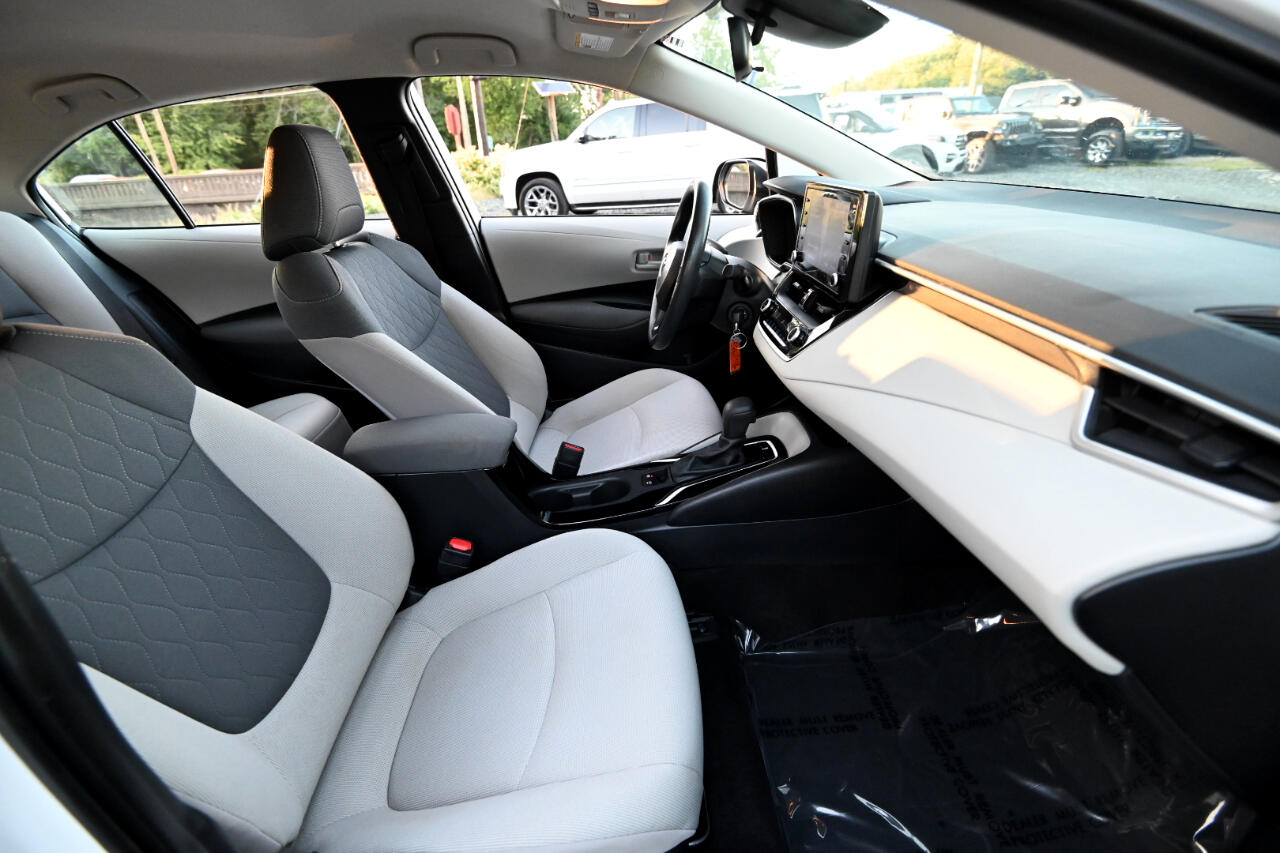 Vehicle image 41 of 42