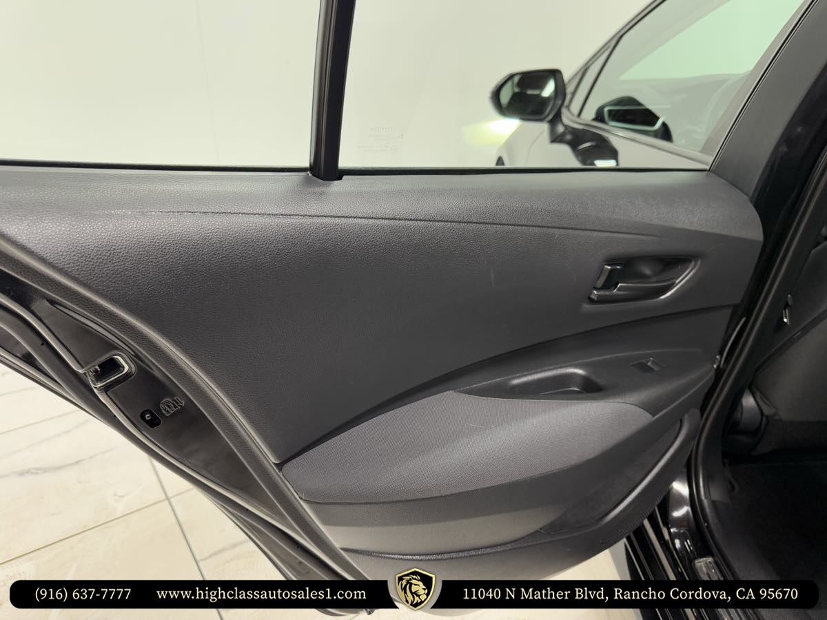 Vehicle image 21 of 54