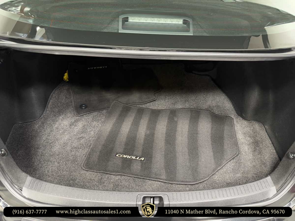 Vehicle image 43 of 54