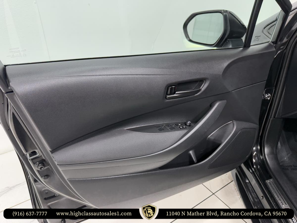 Vehicle image 13 of 54