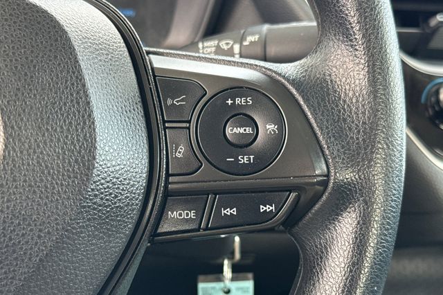 Vehicle image 30 of 35