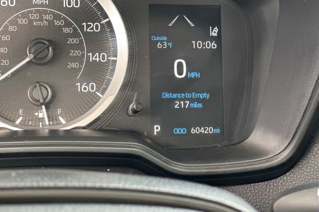 Vehicle image 32 of 35