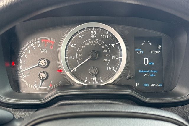 Vehicle image 31 of 35