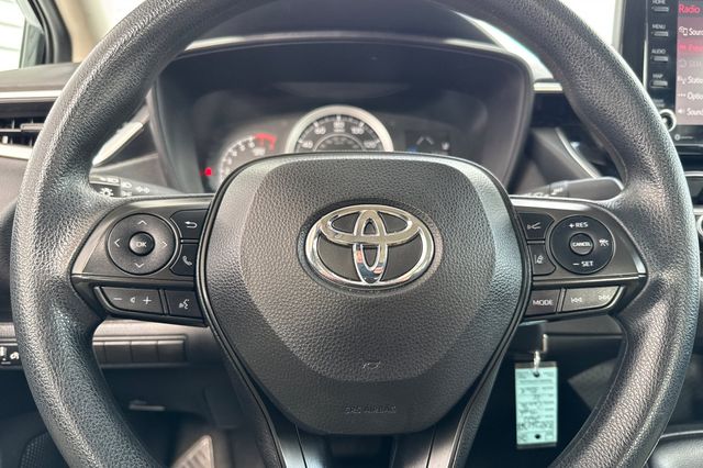 Vehicle image 28 of 35