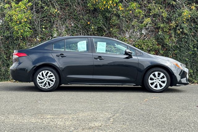Vehicle image 5 of 35