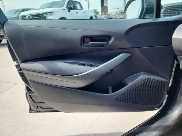 Vehicle image 17 of 23