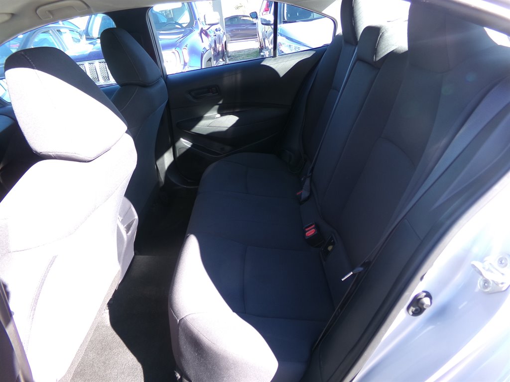 Vehicle image 16 of 36