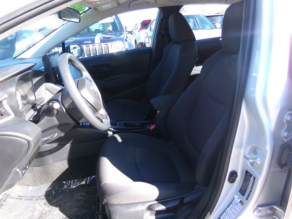 Vehicle image 13 of 36