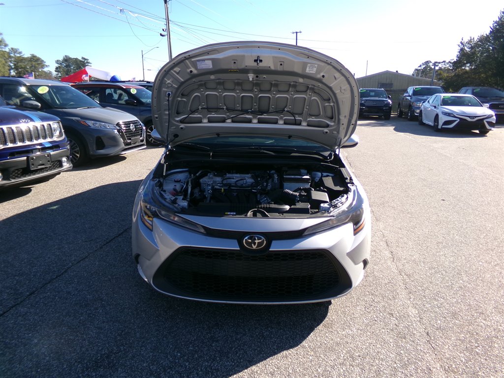 Vehicle image 33 of 36
