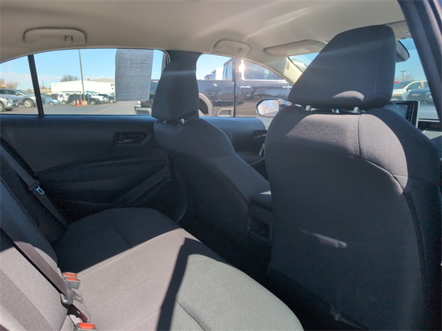 Vehicle image 17 of 28