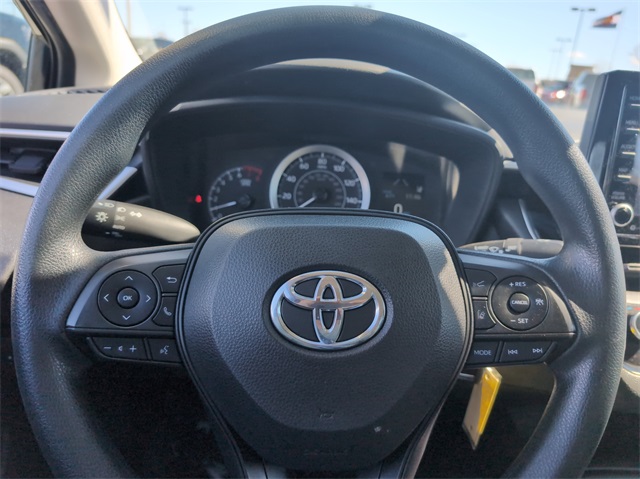Vehicle image 23 of 28