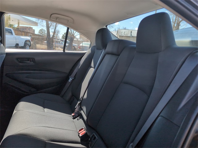 Vehicle image 14 of 28