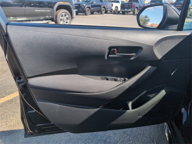 Vehicle image 13 of 28