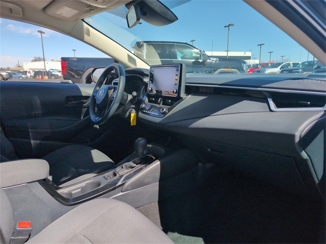 Vehicle image 21 of 28