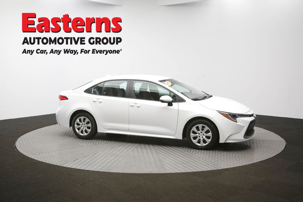 Vehicle image 10 of 61