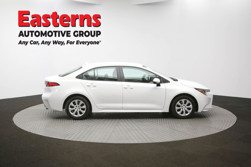 Vehicle image 17 of 61