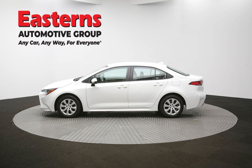 Vehicle image 34 of 61